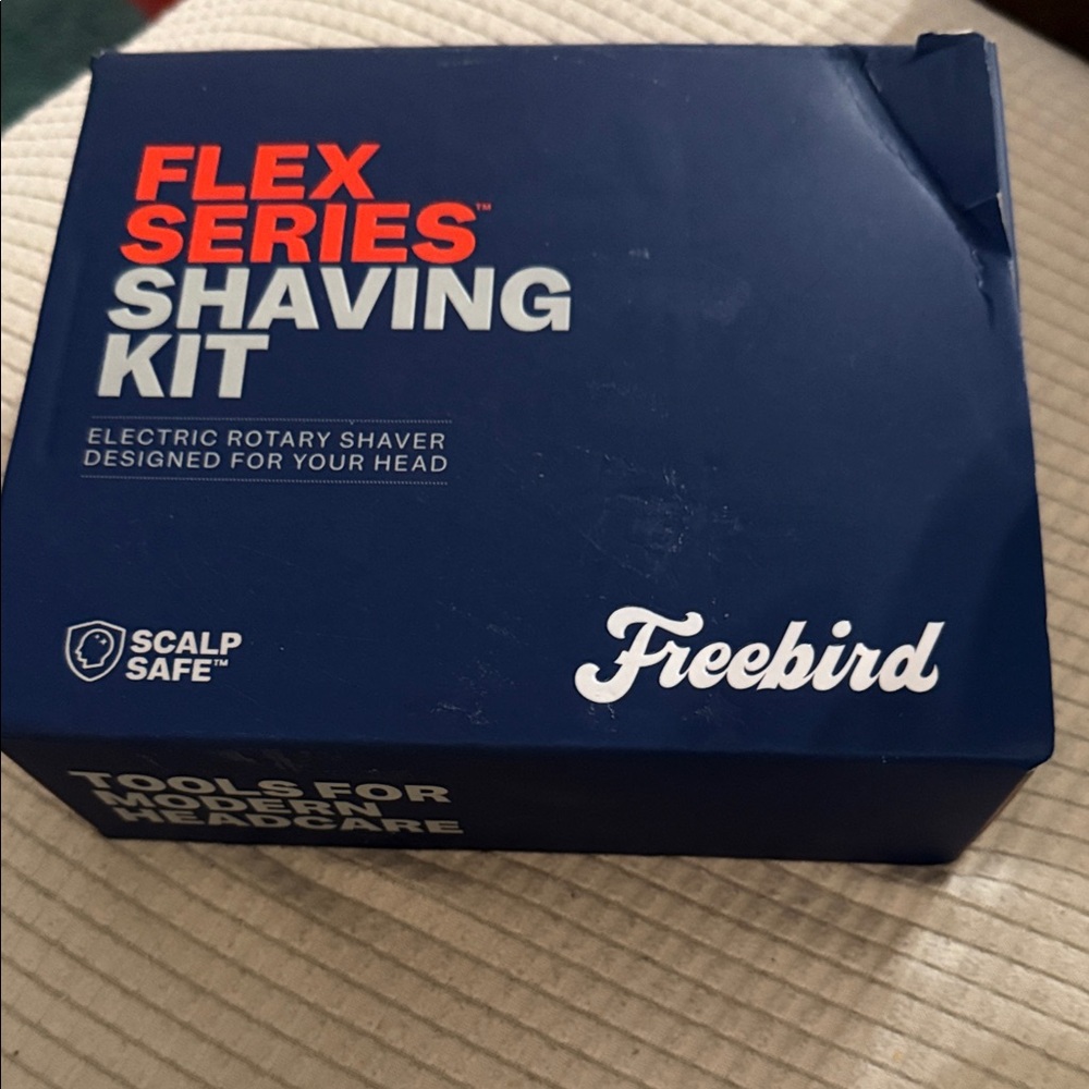 Freebird Flex Series Shaving Kit in Dark Blue